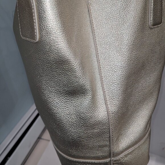 Tory Burch Michelle buckle tote bag mettallic leather medium large tote - Picture 6 of 13